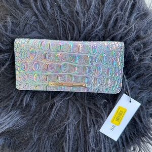 Brahmin Ady Mother of Pearl